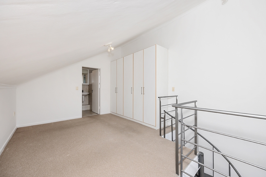 1 Bedroom Property for Sale in Sandown Western Cape
